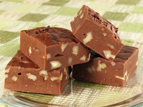 a place setting in time: i love lucy (birthday) chocolate fudge with walnuts recipe 