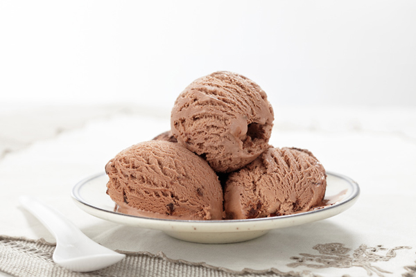 easy desserts & recipes: chocolate chocolate ice cream recipe by alton brown & bon appetite 